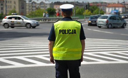 Komendant odmawia dodatku służbowego wyłącznie decyzją