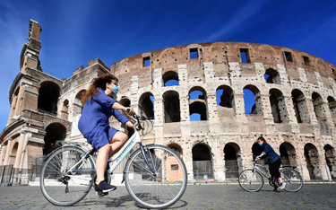 Premier Włoch obiecuje normalne wakacje. "Nie spędzimy lata na balkonie"