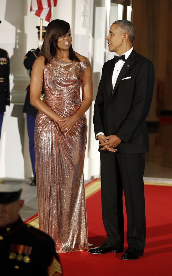Michelle Obama w sukni od Versace.