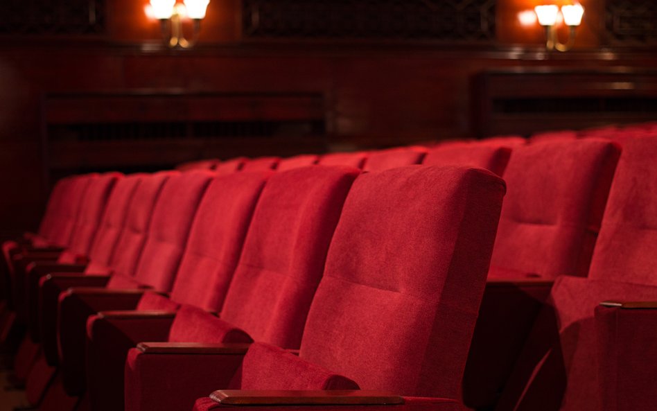W wielu stołecznych teatrach w wakacje miejsca na widowni będą świeciły pustkami