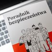 „Poradnik bezpieczeństwa” to darmowa książeczka, która była rozsyłana przez Pocztę Polską