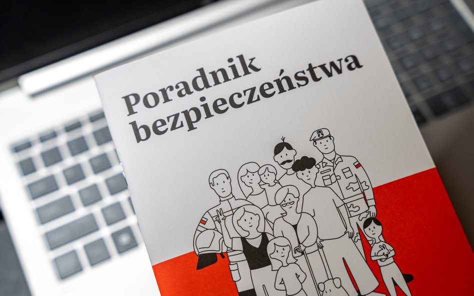 „Poradnik bezpieczeństwa” to darmowa książeczka, która była rozsyłana przez Pocztę Polską