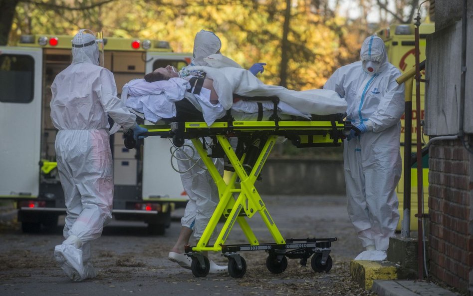 PILNE. Koronawirus w Czechach: Dobowy wzrost liczby zakażeń najniższy od 5 października