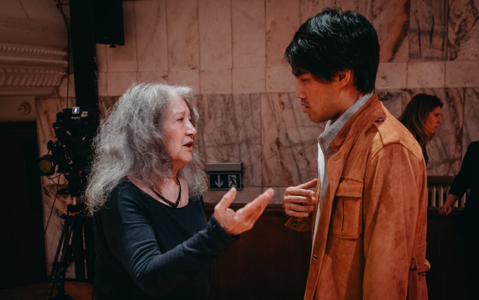 Martha Argerich i Bruce Liu podczas próby koncertu inauguracyjnego