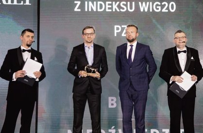 Nagrodę dla spółki roku z WIG20 odebrał Maciej Rapkiewicz, wiceprezes PZU. Statuetkę wręczył były sz