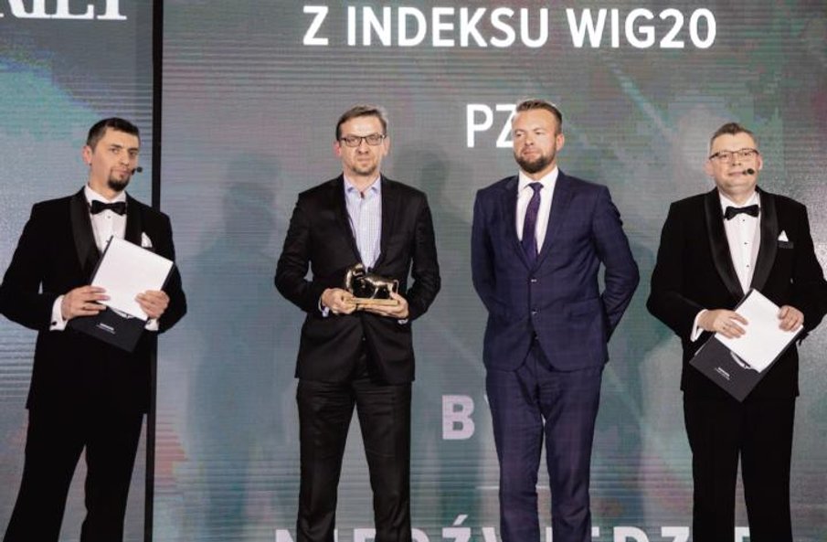 Nagrodę dla spółki roku z WIG20 odebrał Maciej Rapkiewicz, wiceprezes PZU. Statuetkę wręczył były sz