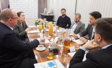 Po zakończeniu konkursu „Klient zobowiązuje” odbyła się debata z udziałem naszych partnerów oraz lau