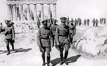Niemiecki feldmarszałek Walther von Brauchitsch (na środku po lewej) na Akropolu w Atenach, maj 1941