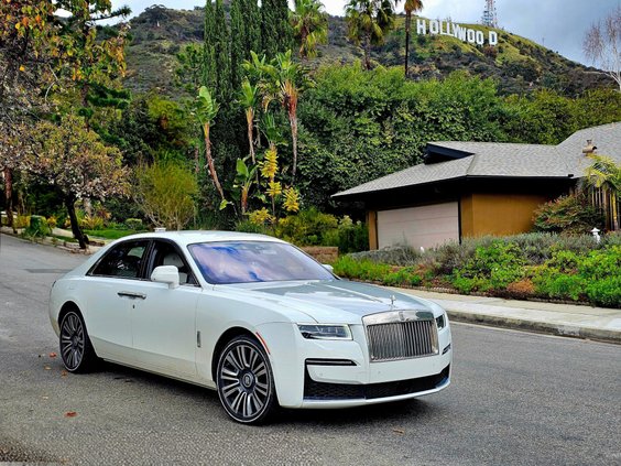 Hollywood Sign jest usytuowany na południowym zboczu góry Lee w łańcuchu niewysokich gór Santa Monic