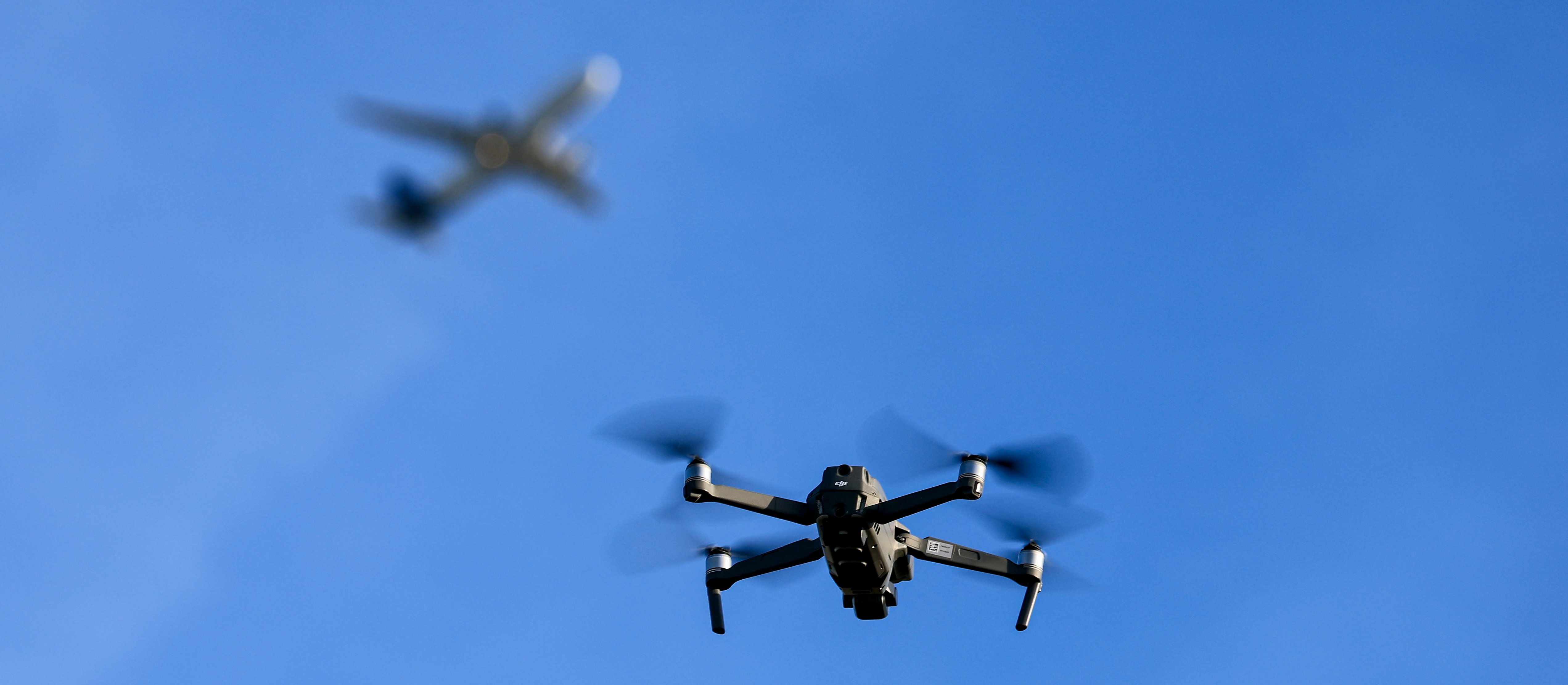 Ataków na polską infrastrukturę będzie więcej. Czy latamy bezpiecznie?