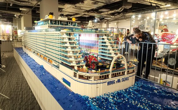 Luksusowy liniowiec KING OF THE SEAS