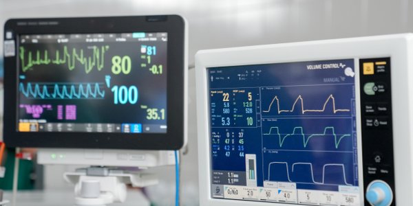 RPP i prokuratura badają sprawę śmierci 20-latki. 8 godzin czekała na przyjęcie na OIOM
