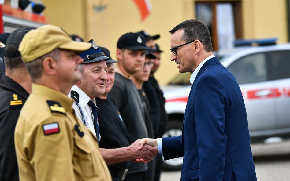 remier Mateusz Morawiecki podczas konferencji prasowej w miejscowości Uraz (woj. dolnośląskie), doty