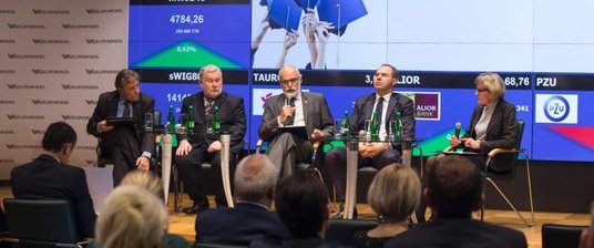 Ożywiona debata na temat ekonomistów na rynku pracy (od lewej): Olaf Gajl, dyrektor OPI PIB, prof. K