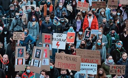 Ogólnopolski Strajk Kobiet ma postulaty proste i radykalne