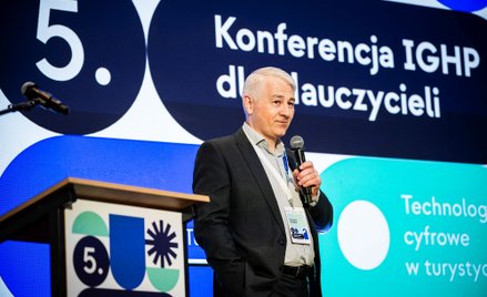Podczas 5. Konferencji dla Nauczycieli sekretarz generalny i wiceprezes IGHP Krzysztof Szadurski prz