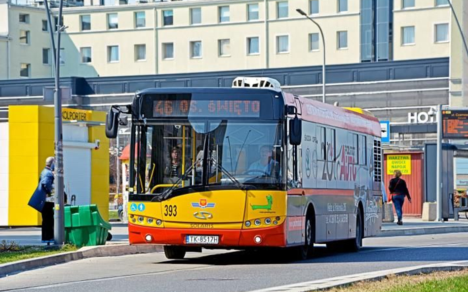 W rękawiczkach za kierownicą. Jak urzędy chronią przed epidemią