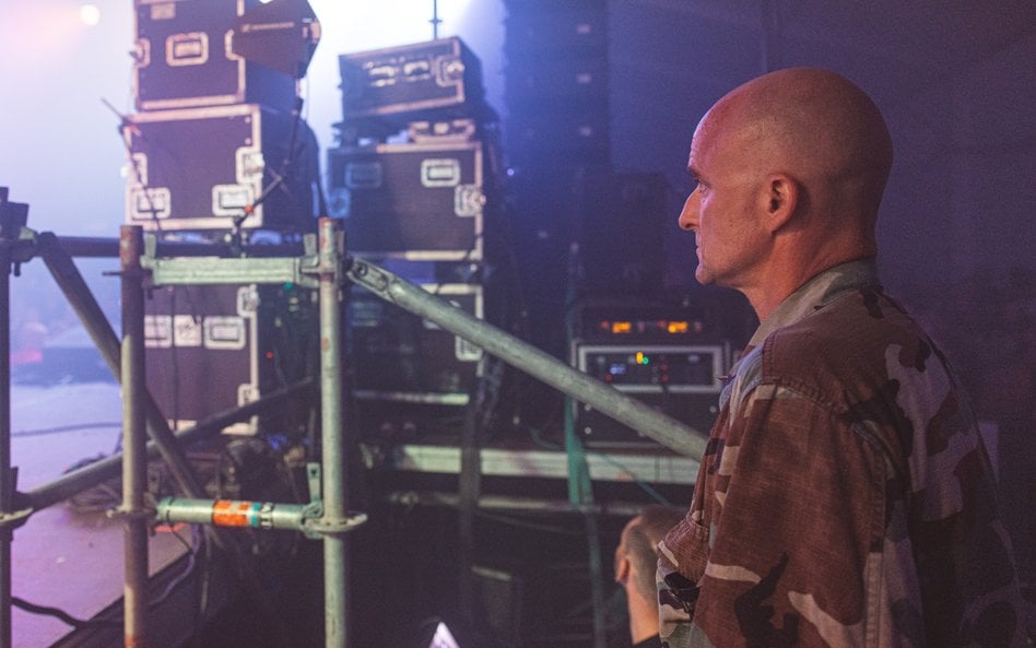 Artur Rojek w kulisach Off Festivalu w Katowicach, który organizuje