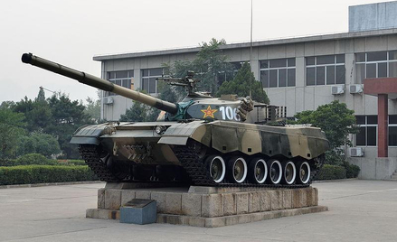 Czołg ZTZ-96 [CC BY-SA 3.0 (http://creativecommons.org/licenses/by-sa/3.0)], via Wikimedia Commons