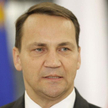 Radosław Sikorski napisał na Twitterze do poseł Krystyny Pawłowicz: „Bujaj się, wariatko”
