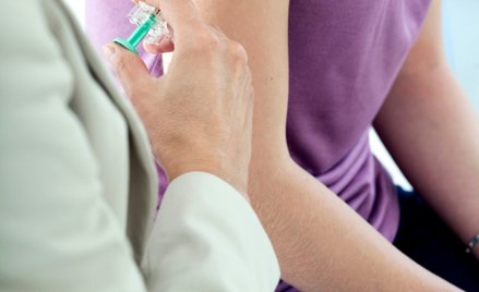 Dr hab. n. med. Inga Ludwin: Nie został jednak potwierdzony związek podania szczepionki z ciężkimi s