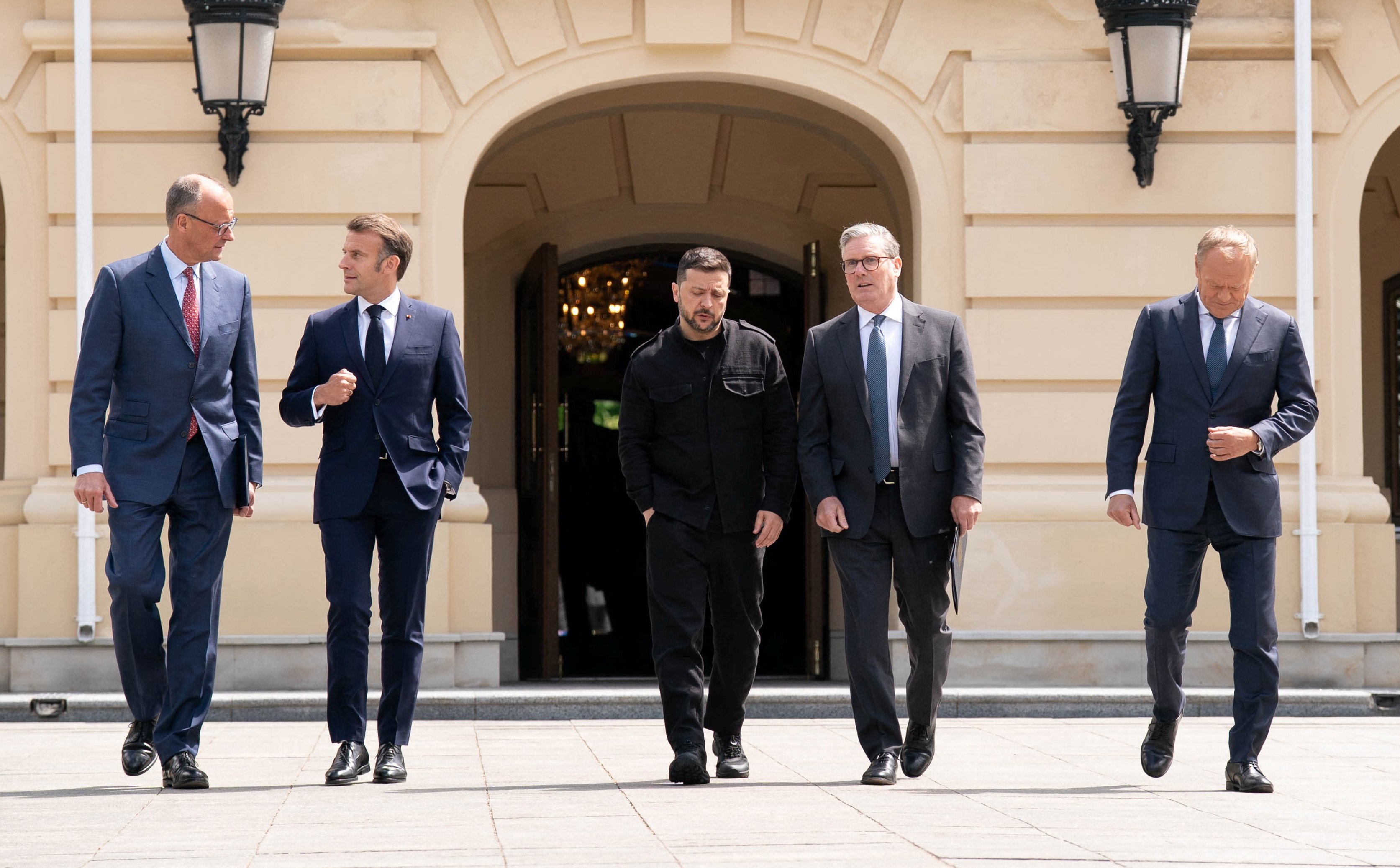 Dlaczego Tusk nie jechał w jednym wagonie z Macronem, Merzem i Starmerem? Ambasador Ukrainy tłumaczy