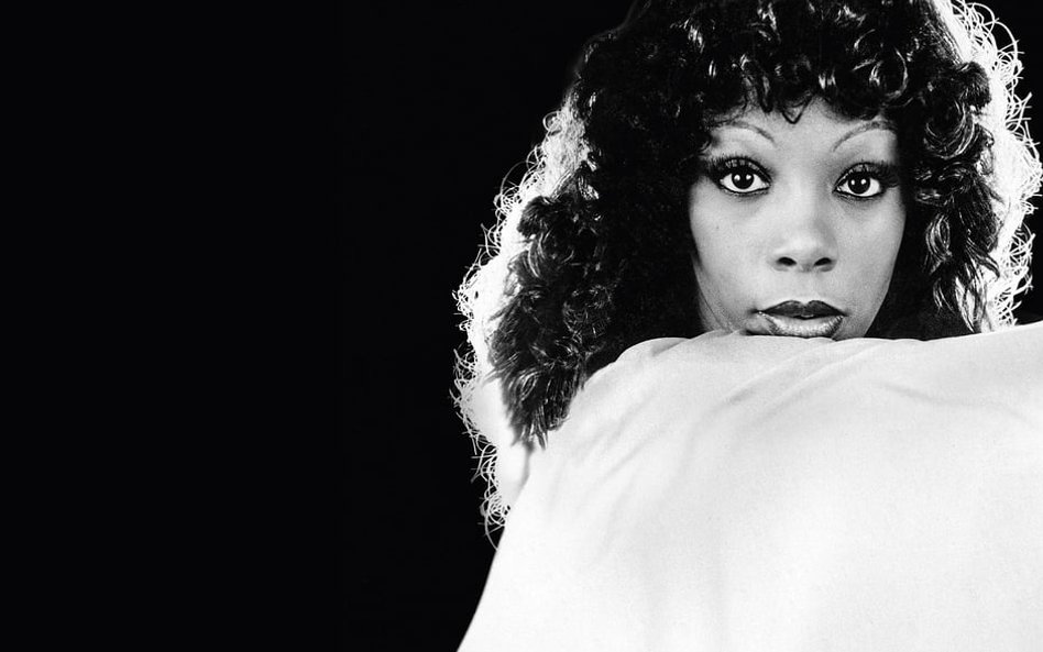 Donna Summer (wł. Donna Adrian Gaines) w trakcie kariery umieściła 32 utwory na liście Billboard Hot