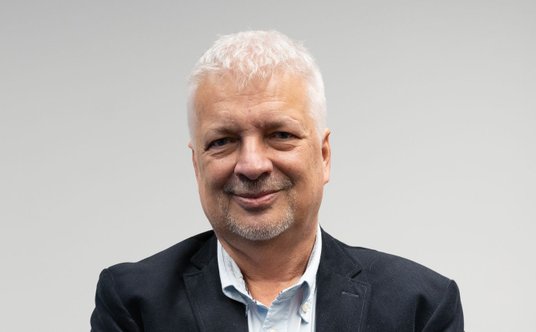 Robert Gwiazdowski, prawnik: Dlaczego po prostu nie zakazać reklamy wszystkiego, co ma w sobie alkoh