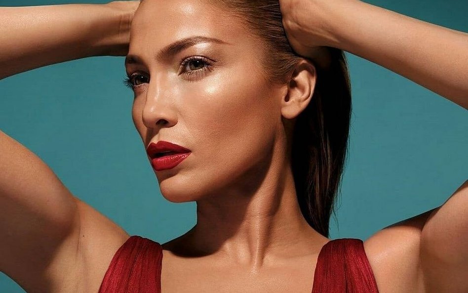 Jennifer Lopez została twarzą polskiej marki kosmetyków