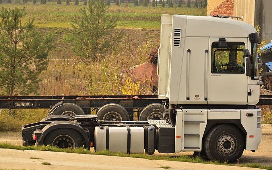 Zadośćuczynienie za wypadek na postoju jak za wypadek pojazdu w ruchu - wyrok SN