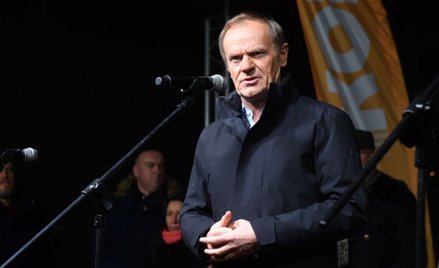 Donald Tusk na proteście w Warszawie cytował m.in. wiersz Czesława Miłosza