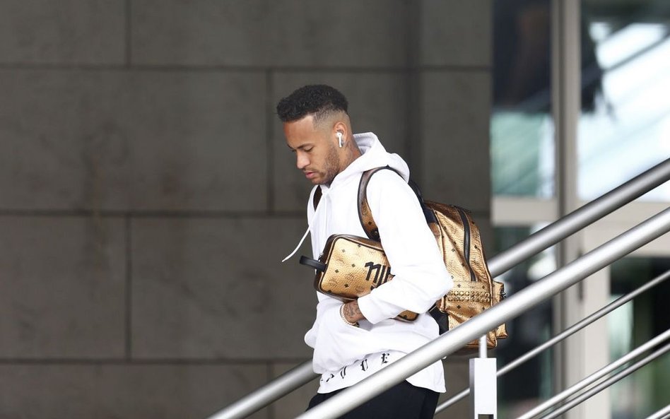 Neymar prosi PSG: Kupcie Suareza