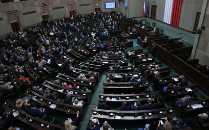 W Sejmie toczą się prace nad reformą służb specjalnych. Opozycja liczy, że po zmianie władzy przywró
