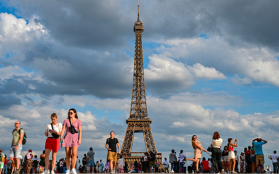 Do największej liczby włamań, w których wykorzystano substancję żrącą, doszło w Paryżu. Policja fran