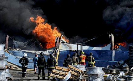 Strażacy na miejscu ataku rosyjskiego drona