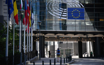 Sprawa skrócenia kadencji prezesa UKE. Co zrobi Komisja Europejska?