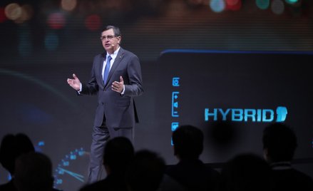 Johan van Zyl, prezes Toyota Motor Europe: Postawiliśmy na hybrydy. To nas wyróżnia