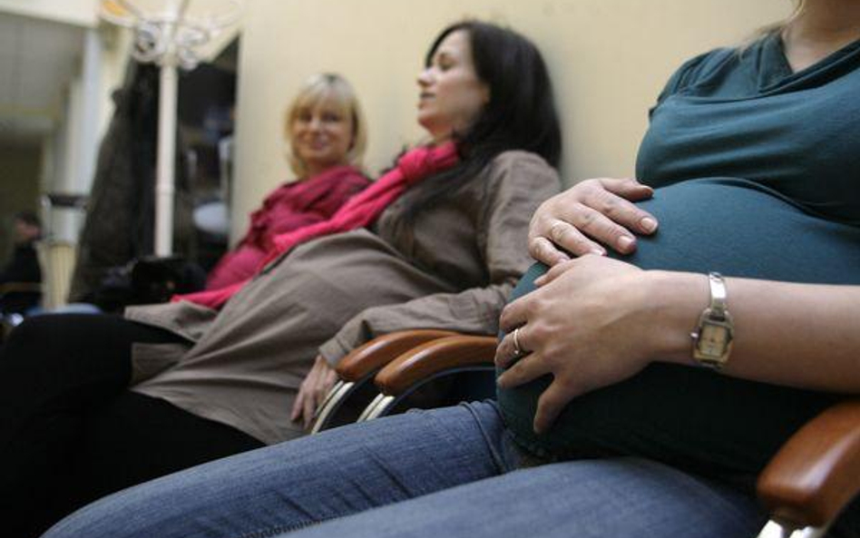 Ciąża wyklucza rozstanie z pracownicą