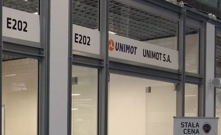 Unimot podniósł prognozy zysków