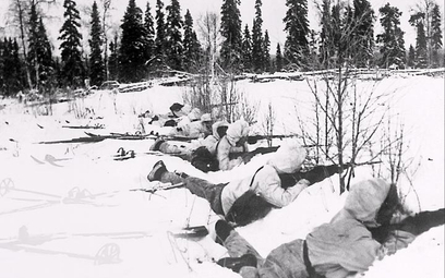 Fińscy narciarze strzelcy wyborowi zadawali Armii Czerwonej duże straty. Najskuteczniejszy był snajp