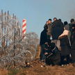 Polskie służby spodziewają się, że migranci przypuszczą szturm na granicę 10–11 listopada. Na zdjęci