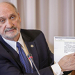 Macierewicz: Rozmowa między Tuskiem a Putinem zdecydowała o podziale wizyt
