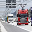 W Niemczech uruchomiono testowe odcinki elektrycznej autostrady, na której ciężarówki zasilane są po