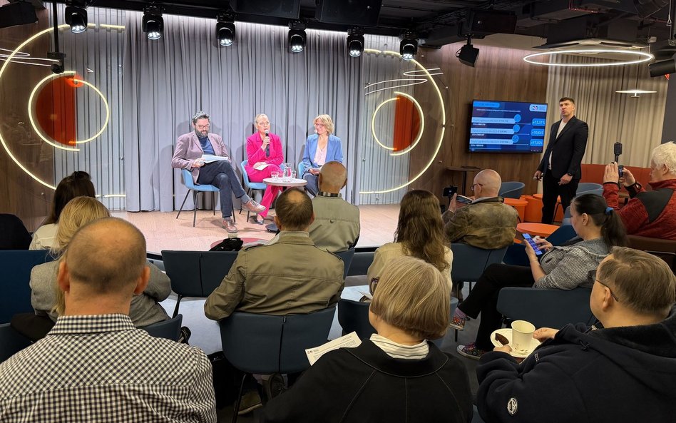 Turystyczne statystyki Mazowsza za 2025 rok zaprezentowali na dzisiejszej konferencji przedstawiciel