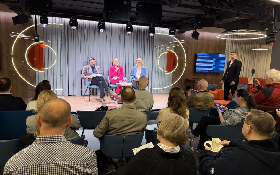 Turystyczne statystyki Mazowsza za 2025 rok zaprezentowali na dzisiejszej konferencji przedstawiciel