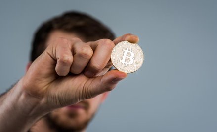 SEC zwleka bitcoin nurkuje
