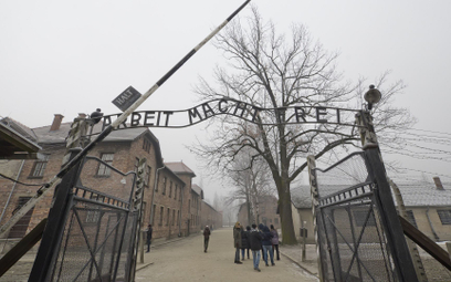 Brama w Auschwitz-Birkenau