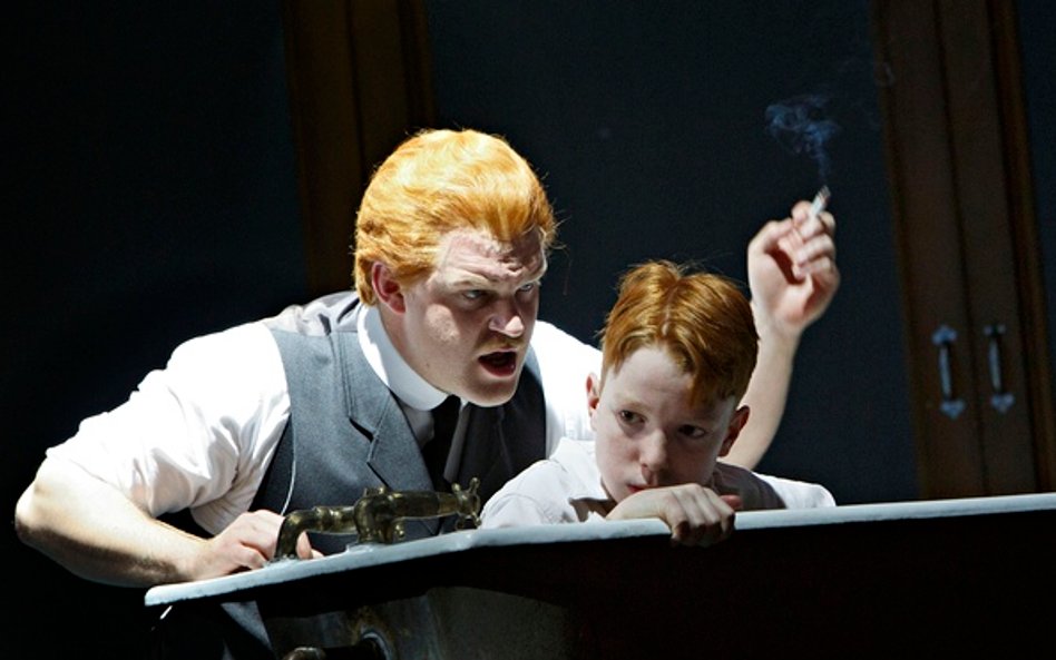 Dominic Lynch jako Miles Opera Holland Park w Londynie, 2014 r
