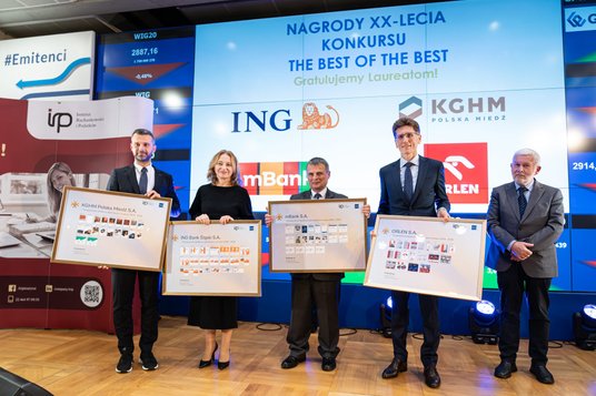 Laureaci nagród XX - lecia konkursu „The Best Annual Report”, którzy rok w rok przez 20 lat zgłaszal