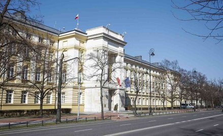 Premier nadaje bieg apelowi branży turystycznej